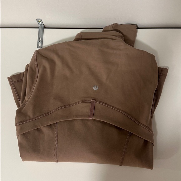 Lululemon define jacket size 6 - Picture 4 of 4